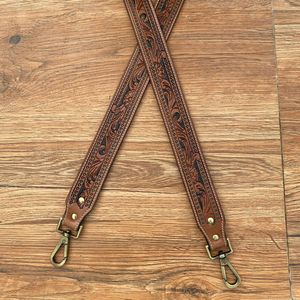 Correa de monedero de repuesto occidental de cuero mecanizado a mano personalizable de calidad superior y correa de cámara con broches de latón antiguo - Product Image 4