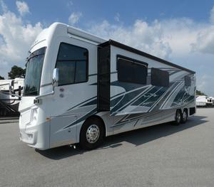 Nuevo F-l-e-e-t-w-o-o-d Pa-l-i-s-a-d-e 2025, 4-5 D-S, Euro 6, para 4-6 Pasajeros, Listo para Acampar - Product Image 1