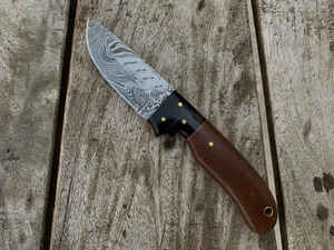 Couteau utilitaire fait main personnalisé en acier Damas avec manche en bois pour camping Skinner chasse extérieur OEM qualité supportée. - Product Image 6