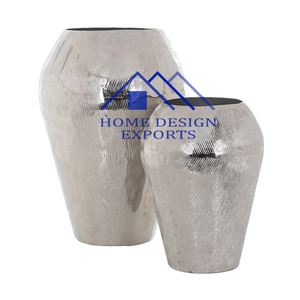 Florero de cerámica de metal de aluminio Diseño martillado de metal Cuenco de servicio de metal con acabado negro - Product Image 3