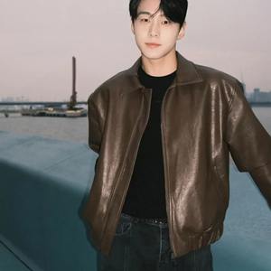 Logotipo personalizado Streetwear de alta calidad Chenille bordado Invierno Polar cuero Bomber Letterman béisbol Varsity chaqueta para hombres - Product Image 1