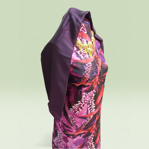 Dirac suizo alemán con estampado floral morado y chal negro |   Vestido de Lujo para Bodas, Eid y Fiestas Somalíes - Product Image 2