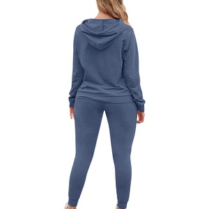OEM ODM Femmes Survêtement Logo Personnalisé Mode Deux Pièces Fournisseur de Vêtements de Sport Décontractés Usine - Product Image 2