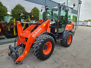 Compre una Cargadora de Ruedas Compacta Kubota R090 de Calidad | Cargador Frontal 4x4 con Motor Diésel de 65 HP | Cargadora Articulada de 3.5 Toneladas para Construcción - Product Image 4