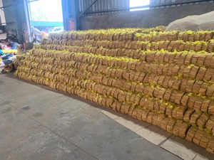 ม้วนแท่งอบเชยคาสเซียในราคาที่ดีที่สุดส่งตรงจากโรงงานเครื่องเทศและสมุนไพรชั้นนำของเวียดนาม - Product Image 5