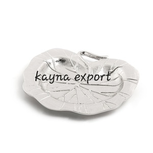 จานทรงใบไม้แฟนซีชามตกแต่งสีทองดีไซน์ใหม่สำหรับบ้านและคาเฟ่ - Product Image 4