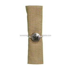 Rond de serviette design feuille de laiton fini antique avec des détails élégants parfait pour la décoration de la table à manger et les occasions spéciales - Product Image 4