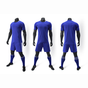 Maillot de football personnalisé pour adulte avec nom d'équipe personnalisable, ensembles de football OEM à séchage rapide, 100% polyester respirant et léger - Product Image 6