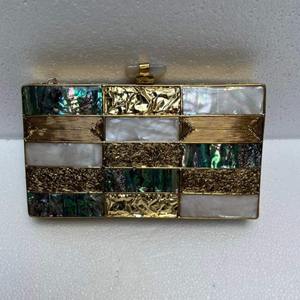 Bolso de Mano de Lujo Moderno, Hecho a Mano con Mosaico y Cuentas, Directo de Fábrica, Pulido, con Perlas de Nácar, Accesorio de Novia, Color Personalizado - Product Image 3