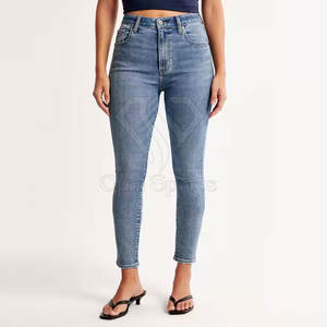 บริการ OEM กางเกงยีนส์สตรีกางเกงสบายแบบพรีเมี่ยมดีไซน์ล่าสุดพร้อมพื้นเรียบสำหรับฤดูหนาว - Product Image 4