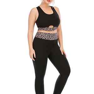 Ensemble de yoga personnalisé pour femmes, adapté au yoga, au pilates et à l'entraînement physique, avec un confort respirant - Product Image 3