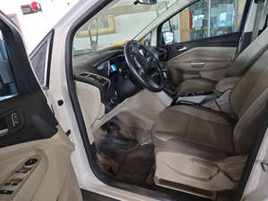 Auto Usado Económico Ford C-MAX Híbrido SE 2013, Volante a la Izquierda - Product Image 2