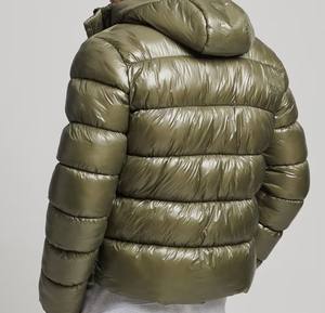 Veste d'hiver matelassée à capuche slim pour homme Elevate Play, 100% laine, tissu peigné respirant, fermeture éclair, décontractée, traitement teinté - Product Image 3