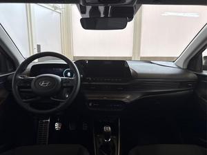 HYUNDAI BAYON PREMIUM NUEVO/USADO, Gasolina, SUV Negro, Transmisión Automática, SUV de 5 Plazas - Product Image 3