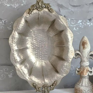 Elegant <b>Large</b> Aluminum Serving <b>Bowl</b> With Smooth Texture Suitable For Weddings Family Parties And Celebration Occasions - Product Image 1