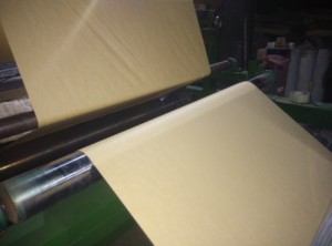 Lámina Lisa de Aluminio Cal 24 con Papel Kraft Aleación 3003 H14 en Rollos de 100 Kilos, Grosor de 0.020 Pulgadas - Product Image 4