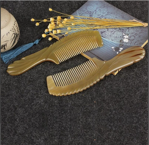 2023 peine de cuerno Natural hecho a mano con estilo personalizado técnica pulida de cuerno de búfalo/buey Real para peinar el cabello hecho en La India - Product Image 1