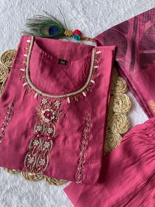 Traje Salwar de seda hecho a mano de diseñador con Dupatta para funciones de boda pakistaní Ropa india y pakistaní - Product Image 4