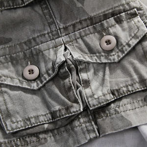 กางเกงขาสั้นคาร์โก้ผ้าเดนิมสำหรับผู้ชายดีไซน์ลายพรางมีกระเป๋าหลาย100% เป็นมิตรกับสิ่งแวดล้อมและระบายอากาศได้ดีสำหรับฤดูร้อน - Product Image 4