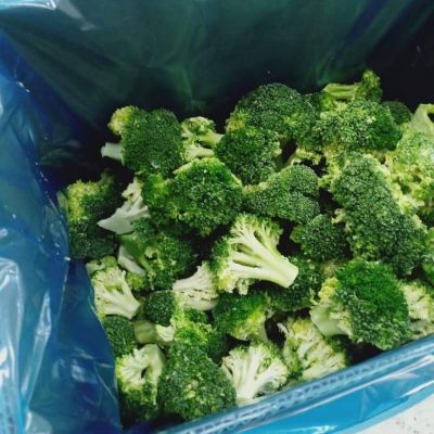 Пакет замороженных нарезанных сырых овощей IQF с пакетом из цветной капусты брокколи с овощами азиатская Зимняя смесь