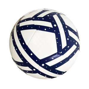 Ballon de football de haute qualité à 32 panneaux, cousu à la main, taille 5, logo personnalisé, couleurs personnalisées, étiquettes personnalisées, léger, pour l'entraînement, fabriqué à Sialkot - Product Image 5