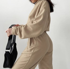 100% Cotton Wholesale Zipper Sweat Suits Stylish Design New Women's Tracksuits Custom Casual Breathable 2 Piece Set - Product Image 3