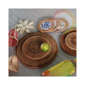 Manteles individuales de ratán hechos a mano de lujo: ecológicos de alta calidad y disponibles para pedidos a granel con precios competitivos al por mayor - Product Image 1