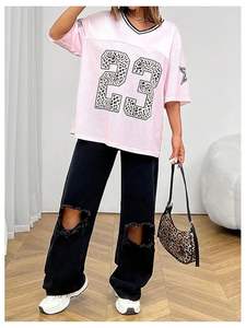 Jersey de mujer de moda, camisetas de gran tamaño, gráfico de letras, cuello en V, Media manga, ropa de calle, camisetas cómodas y elegantes - Product Image 5