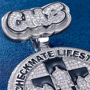 Colgante de Ajedrez Personalizado Iced Out de Plata 925 con Diamante Moissanita VVS, Diseño de Rey de Ajedrez Estilo Hip Hop, Colgante de Lujo y Destacado - Product Image 6