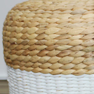 Artex Dong Thap Jacinto de agua tejido a mano forma redonda con rayas blancas pintadas - Product Image 2