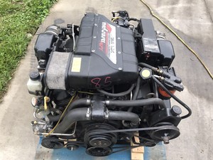 Motor Usado de Grado Industrial para Embarcaciones Marinas M-er-Cru-i-se-r 7.4 LX MPI 454 V8, 395 Horas, 3 Años de Garantía - Product Image 2