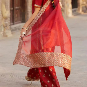 Kurti ผู้หญิงน้ำหนักเบาระบายอากาศได้ดีแห้งเร็ว Kameez Salwar สำหรับผู้หญิงผลิตในปากีสถาน - Product Image 3