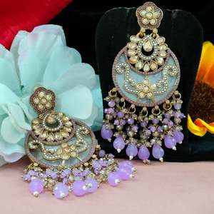 Boucles d'oreilles pendantes modernes colorées avec des pierres Kundan scintillantes Bijoux traditionnels Twist perles suspendues et perles multicolores - Product Image 5