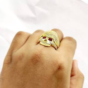 แหวนเพชรมอยซาไนต์แท้สำหรับผู้ชาย925หัวกะโหลกสีเงินสีเหลืองและชุบโรเดียมสไตล์ฮิปฮอป - Product Image 5