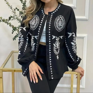 Chaqueta corta de algodón Vintage para mujer Vishivanka bordada con adorno único negro hecho a mano en India otoño teñido - Product Image 1