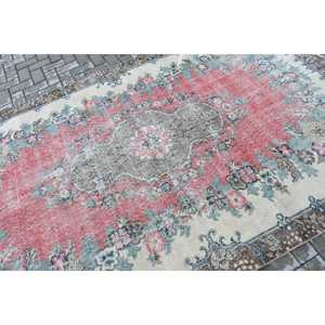 Turkish Vintage Large Rug 5.7x9.1 ft, <b>Red</b> Blue Check <b>Wool</b> Rug - Product Image 5