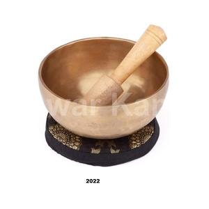 3ème oeil ou chakra pinéal A Note martelé à la main bol chantant de méditation tibétaine 5.5 pouces-bol de yoga - Product Image 2