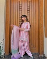 Costume Salwar pour femmes, couleur rose spéciale, broderie à la main, création de designer, avec taille plus