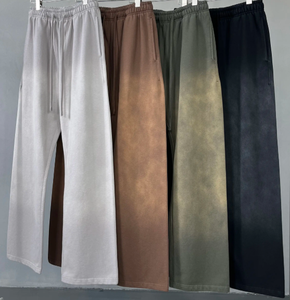 กางเกงผู้ชายผลิตจากโรงงาน ออกแบบเองได้ ทรงตรง ขากว้าง ลายเส้นโค้ง ใส่สบาย ด้านหน้าเรียบ ปิดด้วยเชือกผูก ระบายอากาศได้ดี - Product Image 1