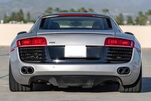 PRÊT À ÊTRE EXPÉDIÉ RHD/LHD 2009 AU-DI R8 COUPE BOÎTE DE VITESSES MANUELLE 6 VITESSES INTÉRIEUR ROUGE EXCLUSIF AUDI - Product Image 3