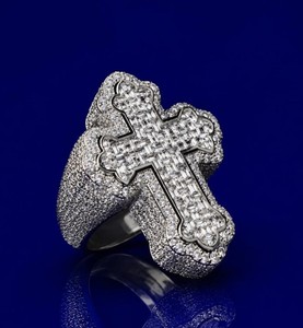 Anillo Cruzado con Incrustaciones de Diamantes Moissanite VVS en Plata de Ley 925, Anillo de Moda Hip Hop, Anillo Fino de Lujo Unisex - Product Image 1