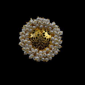 Diseño elegante Joyería de moda El mejor material de latón y pendiente de tuerca de nácar chapado en oro para niñas y mujeres - Product Image 6