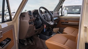 Camionnette SAFARI LC79SC 2024 d'occasion de bonne qualité, 4.5D DOUBLE CABINE, 4 PORTES, 3.0L Essence V6, Transmission Automatique - Product Image 5