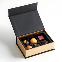 Boîte-cadeau en papier personnalisée de luxe haut de gamme pour chocolats, bonbons et barres de praline, avec revêtement UV et doublure en éponge, portable pour les collations