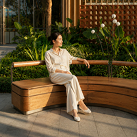 Banc d'extérieur en bois massif courbé en forme de S, design moderne, résistant à l'eau, personnalisé en usine, pour parcs communautaires
