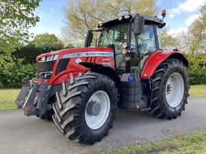 Tracteur agricole Massey Ferguson s7720 - Product Image 2