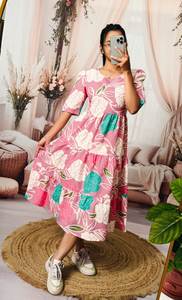 Presentamos nuestro impresionante traje de fiesta reversible de algodón para mujer diseñado para elevar su aspecto festivo Diseño elegante de color rico - Product Image 4