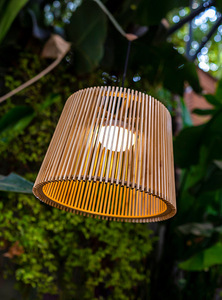 Transforma tu espacio con un impresionante candelabro de bambú ecológico - Product Image 3