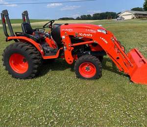 OFRECEMOS MAQUINARIA AGRÍCOLA DE TRACTOR AGRICOLA KUBOTA LX2610 4WD NUEVA USADA DE ALTA CALIDAD LISTO para EXPORTACIONES AHORA - Product Image 2