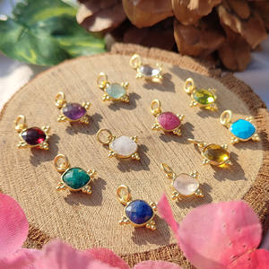 Pierre de naissance plaquée or Péridot coussin en forme de pierre précieuse pendentif lunette à breloques pour boucles d'oreilles et colliers - Product Image 5